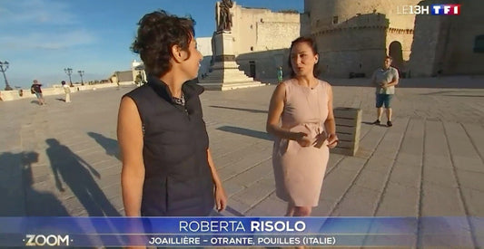 Roberta Risolo intervistata da TF1 TG nazionale Francese per le vie di Otranto e nella sua bottega