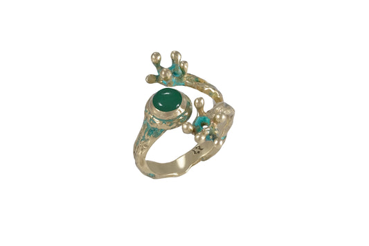 Anello Abbracci piccolo ottone patina verde e pietra o perla
